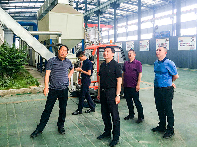 四川省廣元市經(jīng)開區(qū)領導來訪