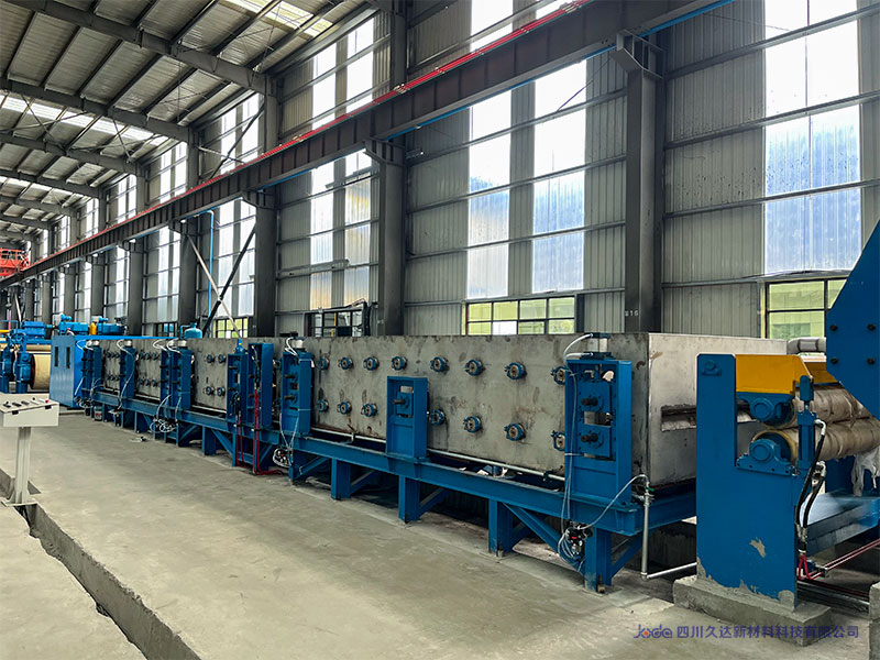 久達(dá)新材首臺(tái)拉彎矯設(shè)備順利投產(chǎn)