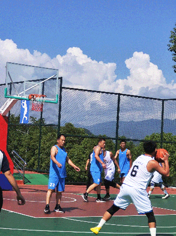 久達新材參加廣元經開區2023“勞德巴赫杯”男子籃球聯賽